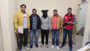 पुलिस की गिरफ्त में आरोपी